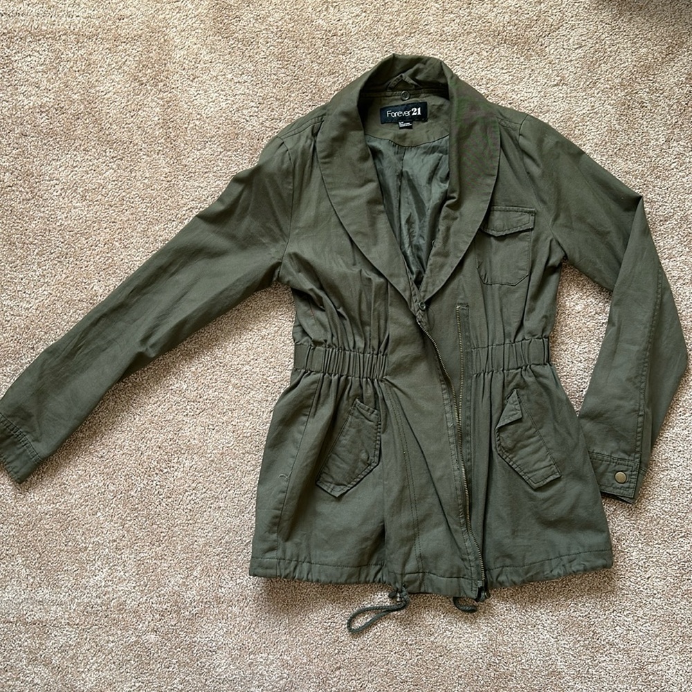 Forever 21 light jacket. Dark green. Size small